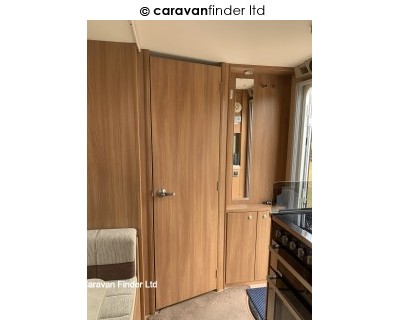 Swift Conqueror 530 2012 (Private) image 9