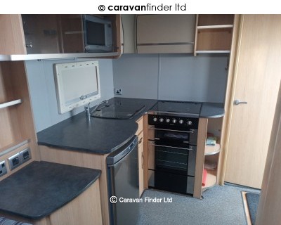 Coachman Pastiche  470 2010 (Private) image 6